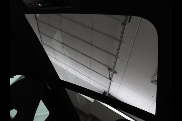 Škoda Karoq 1.5 TSI Sportline | Panoramadak | Stoelverwarming | Virtual Cockpit | Adaptive cruise | Canton Audio | Camera | File Assistent | Keyless | Side Assist | Full LED | Navigatie