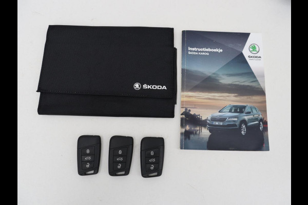 Škoda Karoq 1.5 TSI Sportline | Panoramadak | Stoelverwarming | Virtual Cockpit | Adaptive cruise | Canton Audio | Camera | File Assistent | Keyless | Side Assist | Full LED | Navigatie