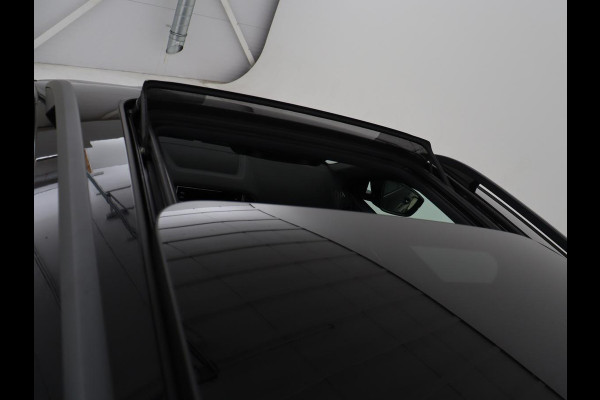 Škoda Karoq 1.5 TSI Sportline | Panoramadak | Stoelverwarming | Virtual Cockpit | Adaptive cruise | Canton Audio | Camera | File Assistent | Keyless | Side Assist | Full LED | Navigatie