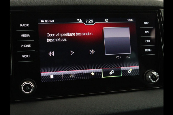 Škoda Karoq 1.5 TSI Sportline | Panoramadak | Stoelverwarming | Virtual Cockpit | Adaptive cruise | Canton Audio | Camera | File Assistent | Keyless | Side Assist | Full LED | Navigatie