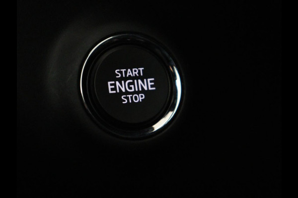 Škoda Karoq 1.5 TSI Sportline | Panoramadak | Stoelverwarming | Virtual Cockpit | Adaptive cruise | Canton Audio | Camera | File Assistent | Keyless | Side Assist | Full LED | Navigatie
