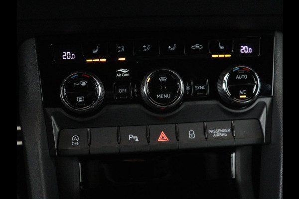 Škoda Karoq 1.5 TSI Sportline | Panoramadak | Stoelverwarming | Virtual Cockpit | Adaptive cruise | Canton Audio | Camera | File Assistent | Keyless | Side Assist | Full LED | Navigatie