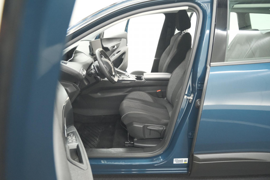 Peugeot 5008 PureTech 130 EAT8 Active Pack | 7 Zitplaatsen | Apple Carplay | Parkeersensoren | Navigatie