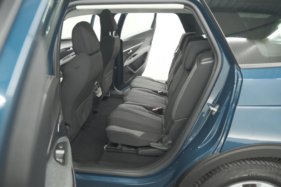 Peugeot 5008 PureTech 130 EAT8 Active Pack | 7 Zitplaatsen | Apple Carplay | Parkeersensoren | Navigatie