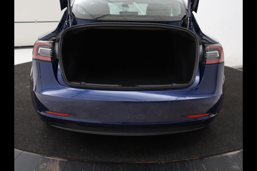 Tesla Model 3 Long Range RWD 75 kWh | SOH 100% | Panoramadak | Autopilot | Leder | Stoelverwarming | 360 Camera | Keyless | Full LED | Navigatie