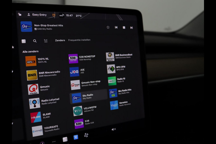 Tesla Model 3 Long Range RWD 75 kWh | SOH 100% | Panoramadak | Autopilot | Leder | Stoelverwarming | 360 Camera | Keyless | Full LED | Navigatie