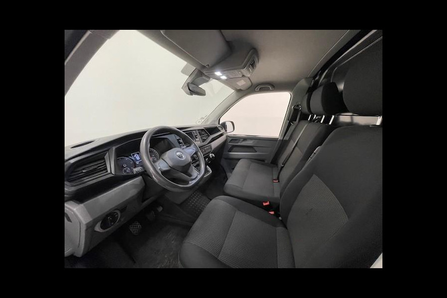 Volkswagen Transporter 2.0 TDI L2H1 Trendline Airco Cruise Control 2x schuifdeur Trekhaak Parkeersensoren