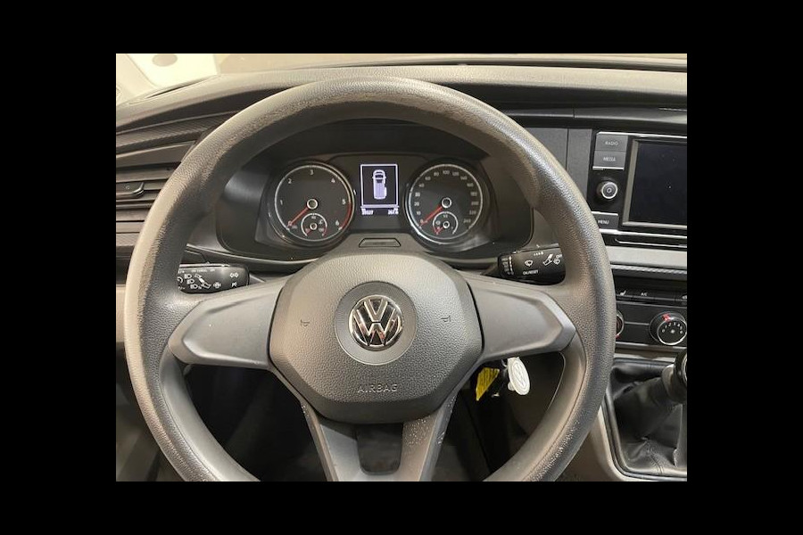 Volkswagen Transporter 2.0 TDI L2H1 Trendline Airco Cruise Control 2x schuifdeur Trekhaak Parkeersensoren