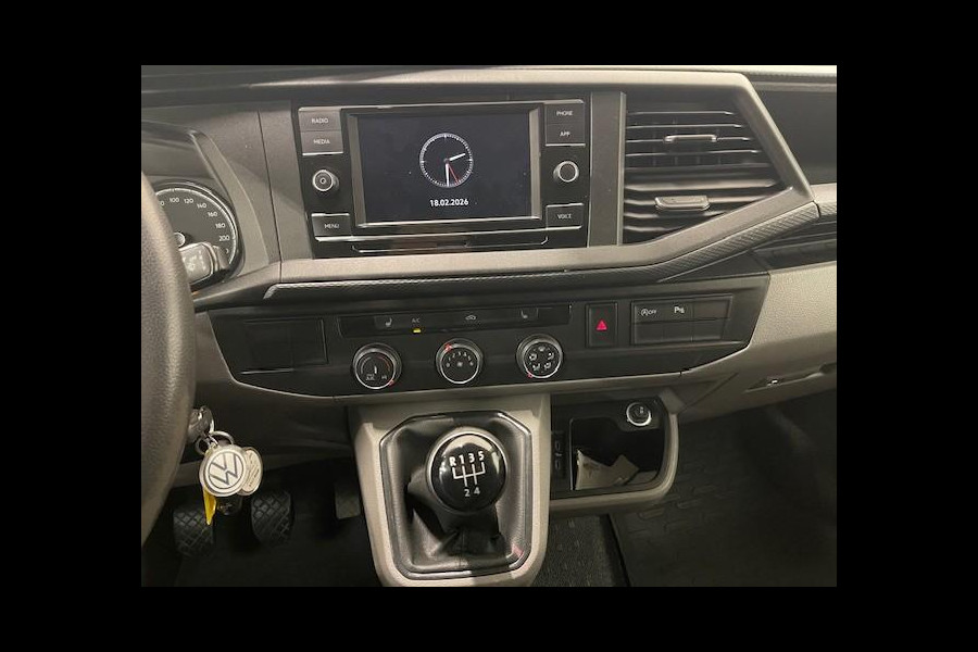 Volkswagen Transporter 2.0 TDI L2H1 Trendline Airco Cruise Control 2x schuifdeur Trekhaak Parkeersensoren