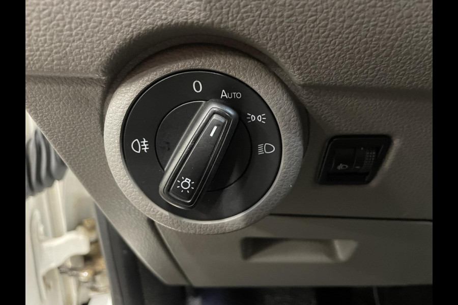 Volkswagen Transporter 2.0 TDI L2H1 Trendline Airco Cruise Control 2x schuifdeur Trekhaak Parkeersensoren