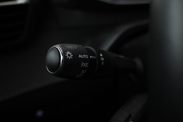 Peugeot 208 1.2 PureTech GT Pack Digital dash, Panorama, GT line, Airco,