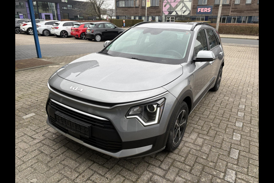 Kia Niro 1.6 GDi PHEV DynamicLine PHEV | Stoelverwarming | Camera | Adaptive cruise control | All season banden