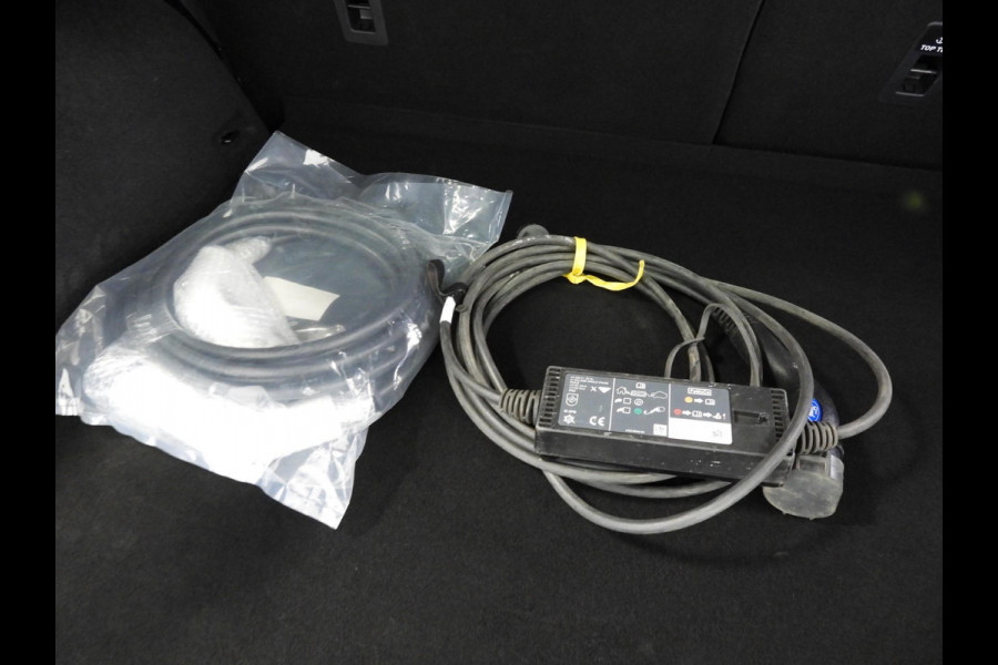 Ford Kuga 2.5 PHEV Plug-In Vignale SCHUIFDAK/NAVI/LEER/LED/B&O/18"LMV!