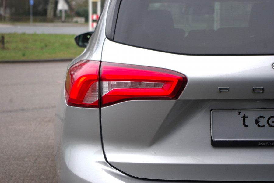 Ford FOCUS Wagon 1.0 EcoBoost 126 PK Titanium BNS, Adap. Cruise Control, Stuur- & Stoelverwarming, Camera
