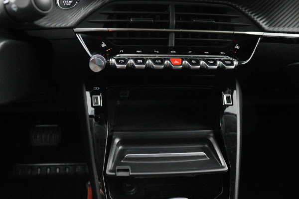 Peugeot 208 1.2 Allure*AUTOM.*ECC*CRUISE*NAVI*HAAK*CAM*CARPLAY