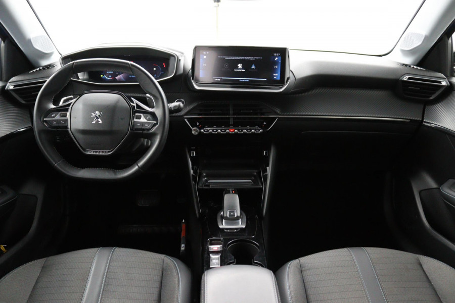 Peugeot 208 1.2 Allure*AUTOM.*ECC*CRUISE*NAVI*HAAK*CAM*CARPLAY