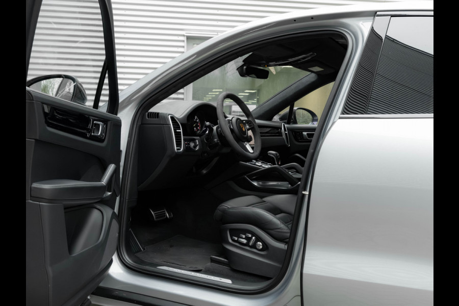 Porsche Cayenne Coupé 4.0 Turbo S E-Hybrid - Pano - PCCB - Carbon Design Pakket - Head-Up - Luchtvering