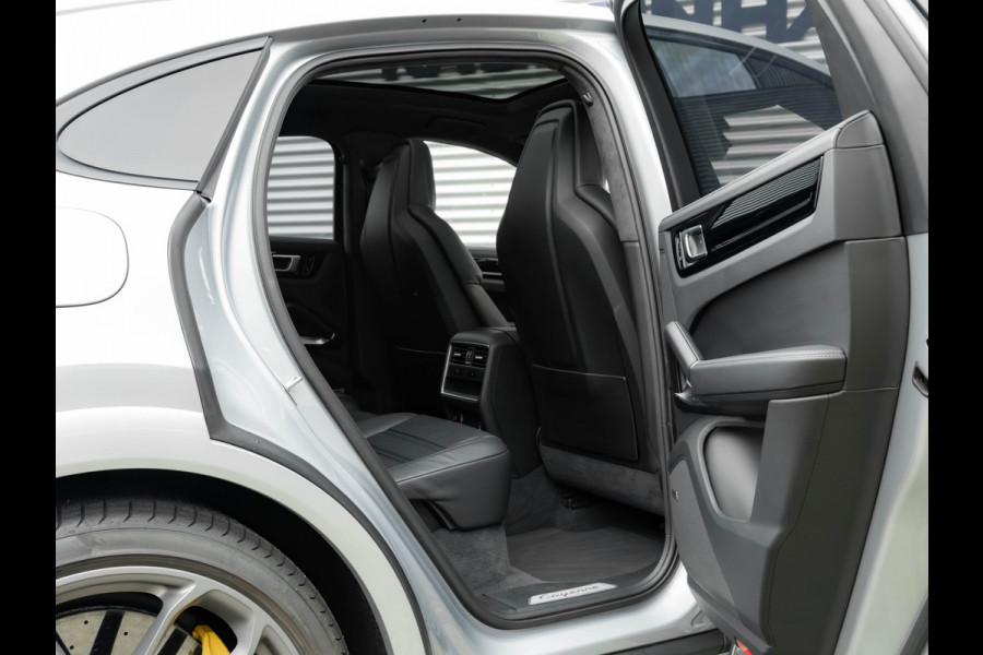 Porsche Cayenne Coupé 4.0 Turbo S E-Hybrid - Pano - PCCB - Carbon Design Pakket - Head-Up - Luchtvering