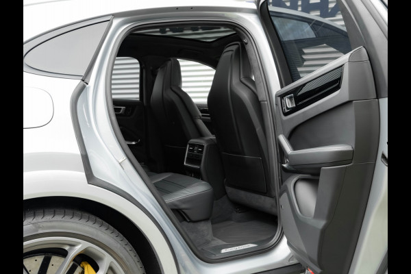 Porsche Cayenne Coupé 4.0 Turbo S E-Hybrid - Pano - PCCB - Carbon Design Pakket - Head-Up - Luchtvering