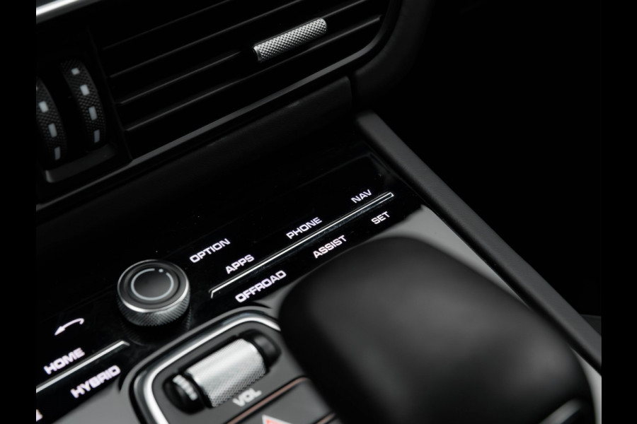Porsche Cayenne Coupé 4.0 Turbo S E-Hybrid - Pano - PCCB - Carbon Design Pakket - Head-Up - Luchtvering
