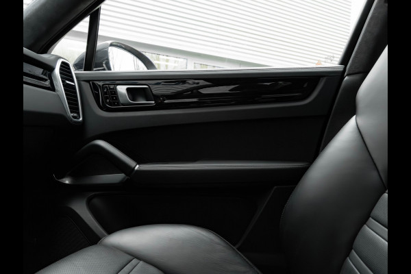 Porsche Cayenne Coupé 4.0 Turbo S E-Hybrid - Pano - PCCB - Carbon Design Pakket - Head-Up - Luchtvering