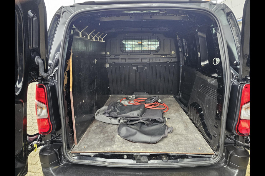 Peugeot e-Partner 136 L1 50 kWh Lane assist | Navigatie | Led dagrijverlichting | Multifunctioneel stuur | App voorbereiding