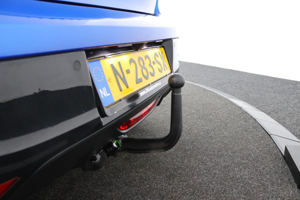 Peugeot 208 1.2 Allure*AUTOM.*ECC*CRUISE*NAVI*HAAK*CAM*CARPLAY