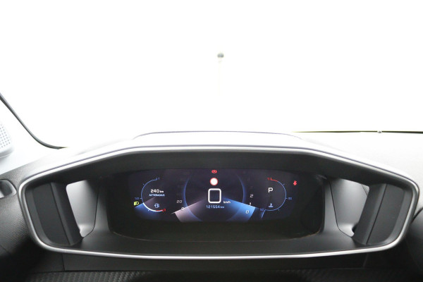 Peugeot 208 1.2 Allure*AUTOM.*ECC*CRUISE*NAVI*HAAK*CAM*CARPLAY