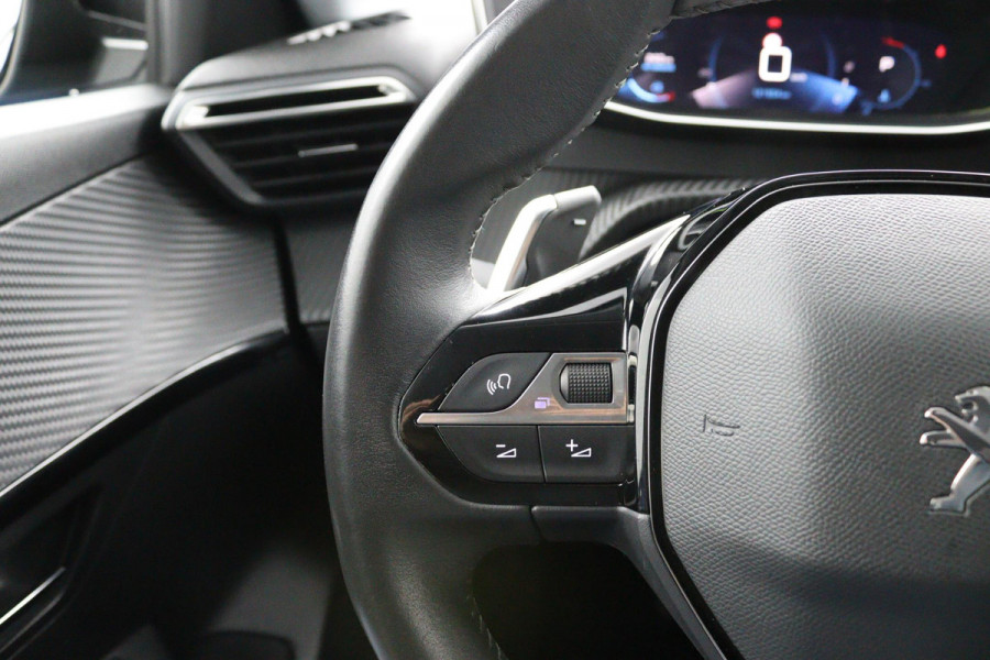 Peugeot 208 1.2 Allure*AUTOM.*ECC*CRUISE*NAVI*HAAK*CAM*CARPLAY