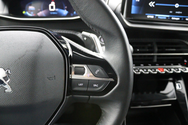 Peugeot 208 1.2 Allure*AUTOM.*ECC*CRUISE*NAVI*HAAK*CAM*CARPLAY