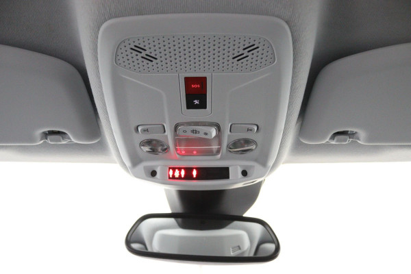 Peugeot 208 1.2 Allure*AUTOM.*ECC*CRUISE*NAVI*HAAK*CAM*CARPLAY