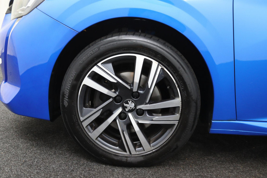 Peugeot 208 1.2 Allure*AUTOM.*ECC*CRUISE*NAVI*HAAK*CAM*CARPLAY