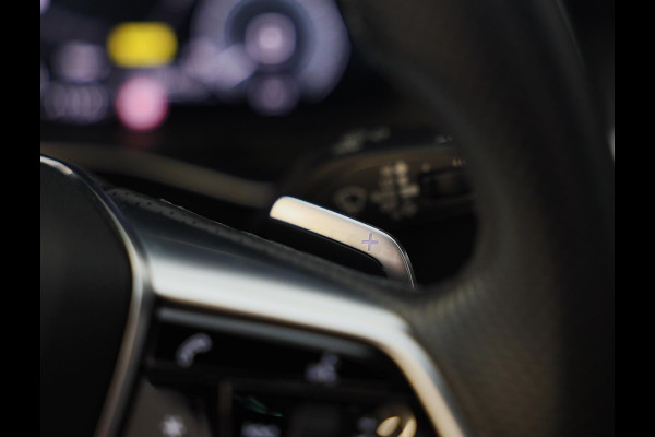 Audi A6 Avant 55 TFSI e Quattro RS6 Look / Head Up / Carbon / Leder / Memory / Acc / F1 / Lane Assist / Open Pano / 20 Inch