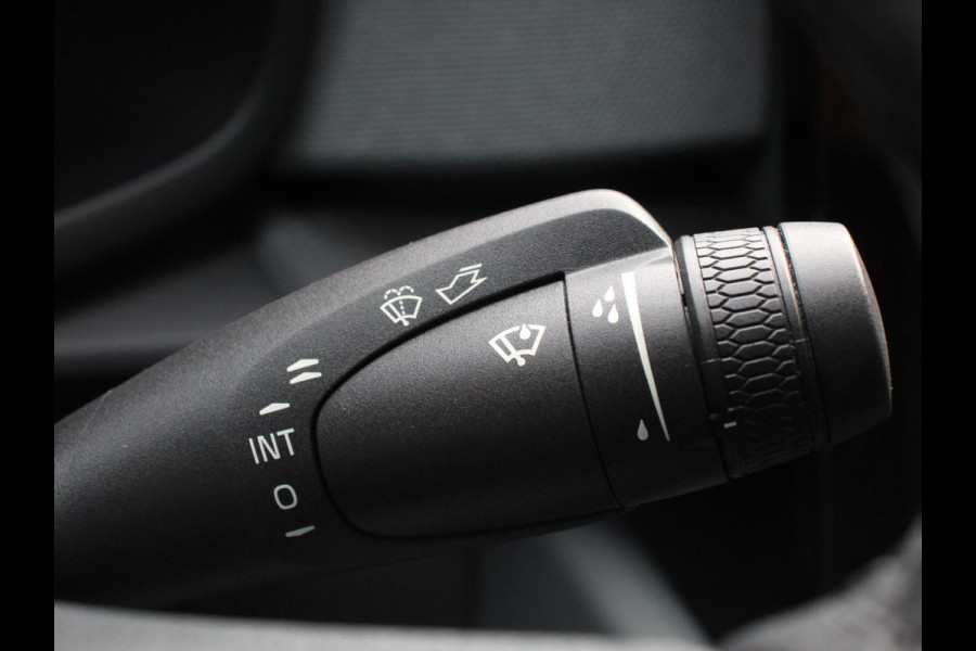 Polestar 2 Long Range Dual Motor 408pk Launch Edition 78kWh | Navigatie | Verwarmde stoelen | Led | Cruise Control | Lichtmetalen velgen | Climate control | Camera