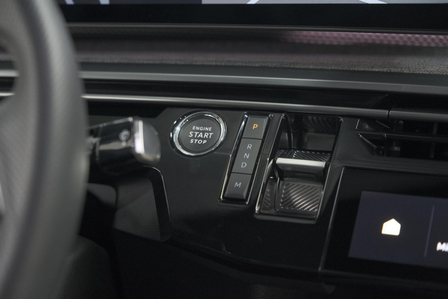 Peugeot 3008 1.2 Hybrid 136 GT | Panoramadak | 360 Camera | Stoelverwarming | Elektrische Kofferklep | Allseason Banden