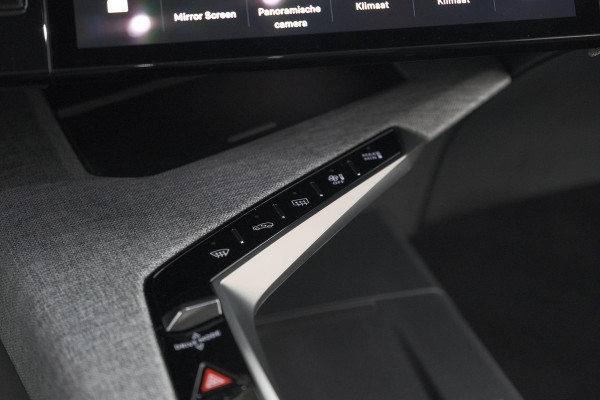 Peugeot 3008 1.2 Hybrid 136 GT | Panoramadak | 360 Camera | Stoelverwarming | Elektrische Kofferklep | Allseason Banden