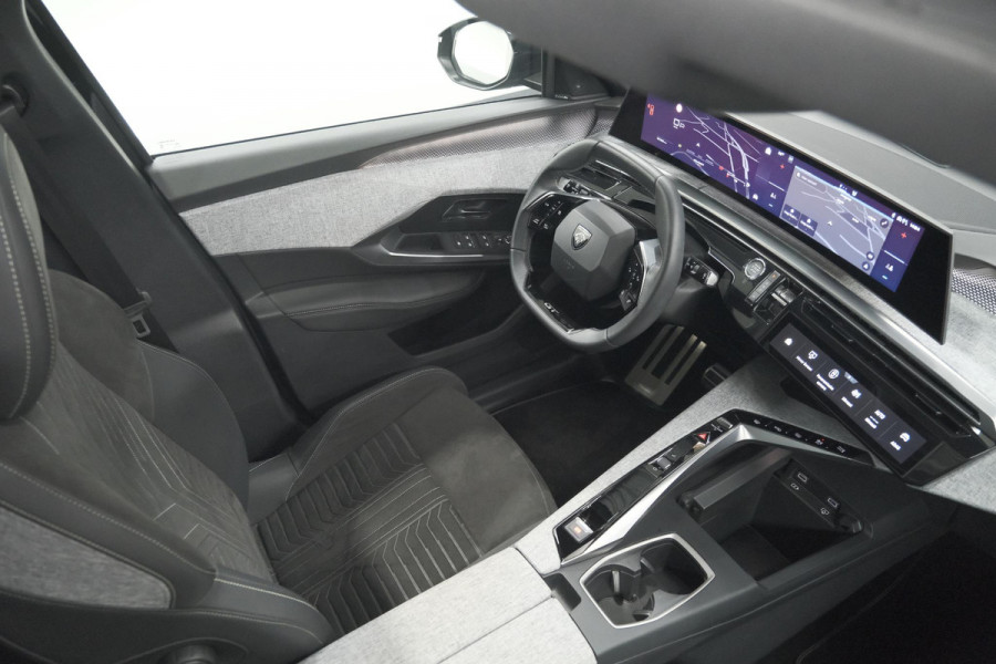 Peugeot 3008 1.2 Hybrid 136 GT | Panoramadak | 360 Camera | Stoelverwarming | Elektrische Kofferklep | Allseason Banden