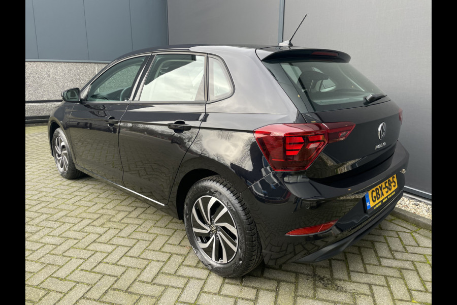 Volkswagen Polo 1.0 TSI Life Airco- Apple carplay - Cruise control - Navigatie - Parkeersensoren - Licht metalen velgen 15 inch - Bluetooth - Led verlichting - Radio - Elektrische ramen - Start/stop systeem - Stuur leder