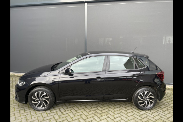 Volkswagen Polo 1.0 TSI Life Airco- Apple carplay - Cruise control - Navigatie - Parkeersensoren - Licht metalen velgen 15 inch - Bluetooth - Led verlichting - Radio - Elektrische ramen - Start/stop systeem - Stuur leder