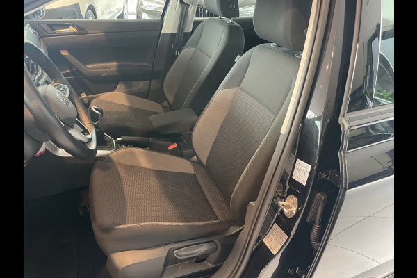 Volkswagen Polo 1.0 TSI Life Airco- Apple carplay - Cruise control - Navigatie - Parkeersensoren - Licht metalen velgen 15 inch - Bluetooth - Led verlichting - Radio - Elektrische ramen - Start/stop systeem - Stuur leder
