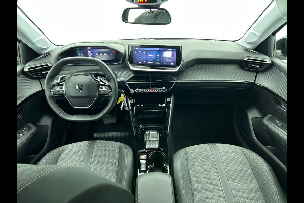 Peugeot 208 1.2 Hybrid 100PK Automaat Allure | Navigatie | Apple Carplay/Android Auto | Airco | Camera | Parkeer sensoren | Cruise Control | Led | Lichtmetalen Velgen