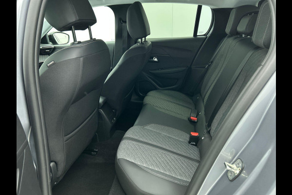 Peugeot 208 1.2 Hybrid 100PK Automaat Allure | Navigatie | Apple Carplay/Android Auto | Airco | Camera | Parkeer sensoren | Cruise Control | Led | Lichtmetalen Velgen
