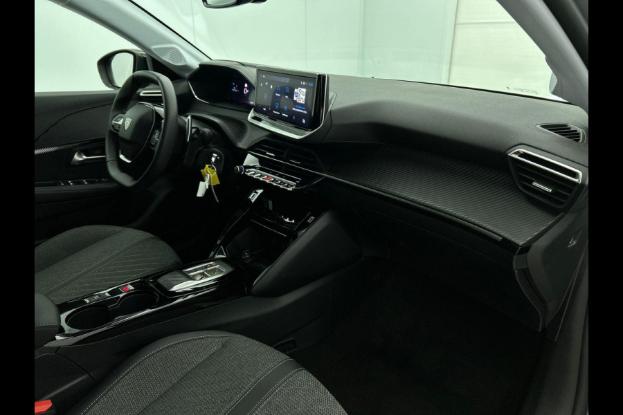 Peugeot 208 1.2 Hybrid 100PK Automaat Allure | Navigatie | Apple Carplay/Android Auto | Airco | Camera | Parkeer sensoren | Cruise Control | Led | Lichtmetalen Velgen