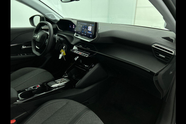 Peugeot 208 1.2 Hybrid 100PK Automaat Allure | Navigatie | Apple Carplay/Android Auto | Airco | Camera | Parkeer sensoren | Cruise Control | Led | Lichtmetalen Velgen