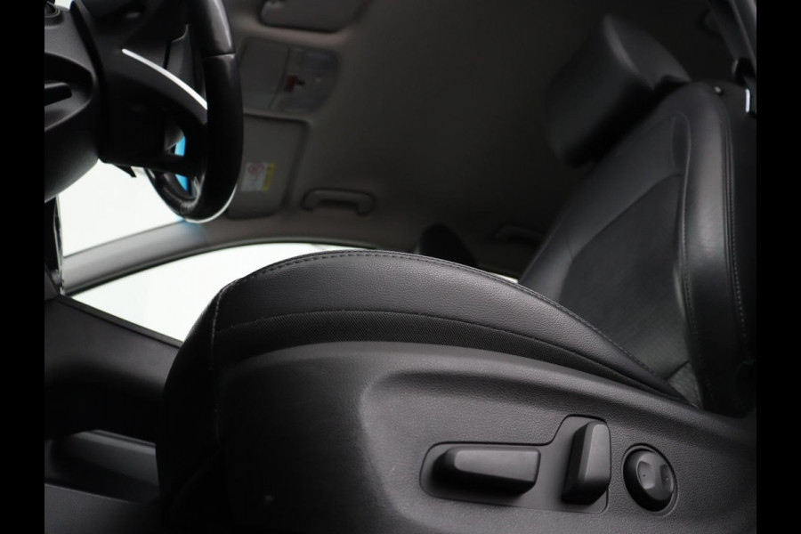 Hyundai Kona EV Premium 64 kWh | SOH 100% | 3 Fase | Stoelventilatie | Leder | Head-Up | Warmtepomp | Camera | Achterbankverwarming | Carplay | Navigatie | Adaptive cruise | Keyless | Parkeerhulp