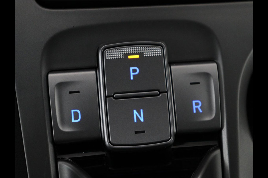 Hyundai Kona EV Premium 64 kWh | SOH 100% | 3 Fase | Stoelventilatie | Leder | Head-Up | Warmtepomp | Camera | Achterbankverwarming | Carplay | Navigatie | Adaptive cruise | Keyless | Parkeerhulp