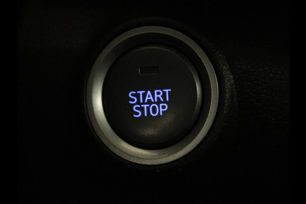 Hyundai Kona EV Premium 64 kWh | SOH 100% | 3 Fase | Stoelventilatie | Leder | Head-Up | Warmtepomp | Camera | Achterbankverwarming | Carplay | Navigatie | Adaptive cruise | Keyless | Parkeerhulp