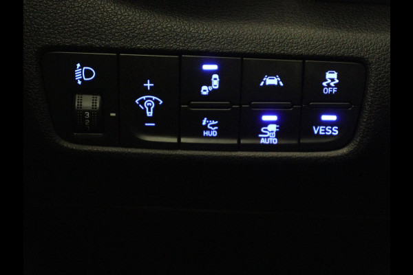 Hyundai Kona EV Premium 64 kWh | SOH 100% | 3 Fase | Stoelventilatie | Leder | Head-Up | Warmtepomp | Camera | Achterbankverwarming | Carplay | Navigatie | Adaptive cruise | Keyless | Parkeerhulp
