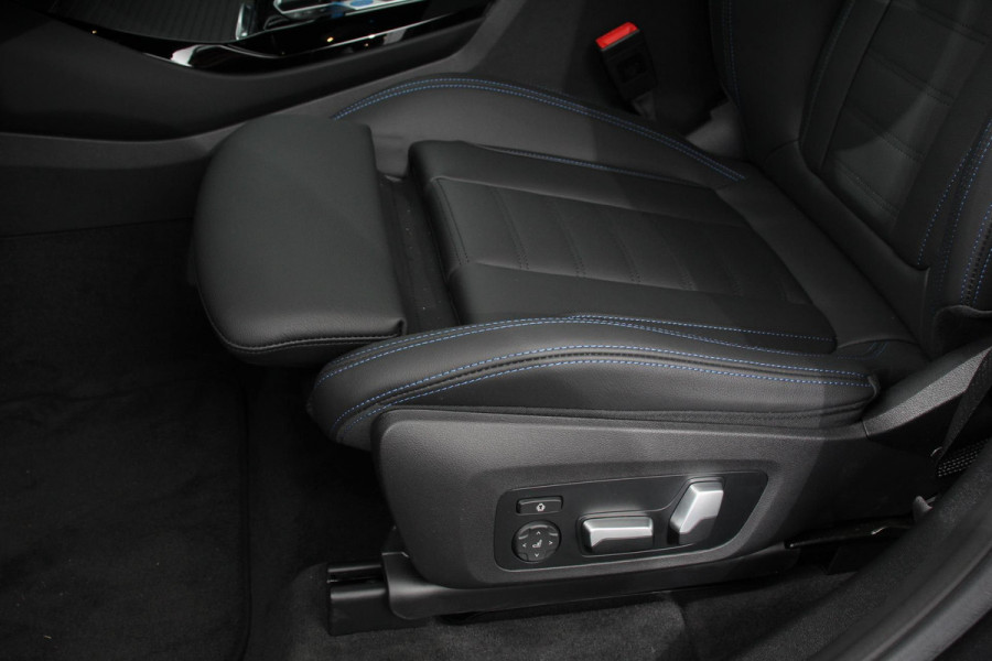 BMW iX3 High Executive M-Sport 286pk | Sportonderstel | Trekhaak | Leder | Schuifdak | Navigatie | Camera 360 | Harman Kardon