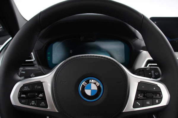 BMW iX3 High Executive M-Sport 286pk | Sportonderstel | Trekhaak | Leder | Schuifdak | Navigatie | Camera 360 | Harman Kardon